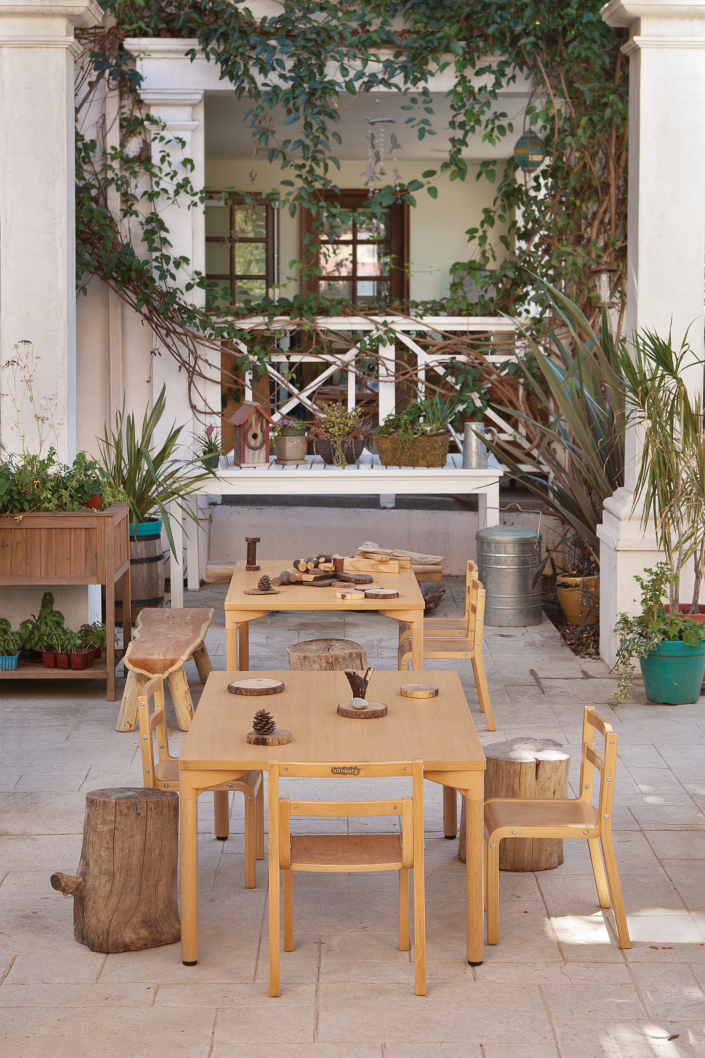 22" x 22" Square Table - 20" Height