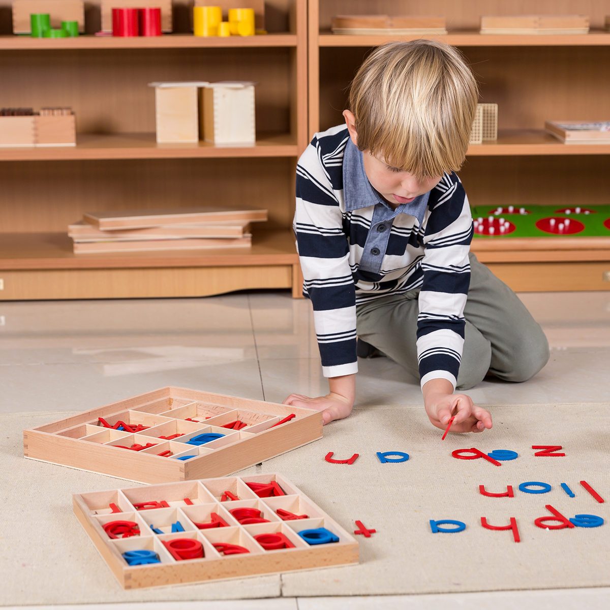 Small Movable Alphabet Box (Lower Case Letters)